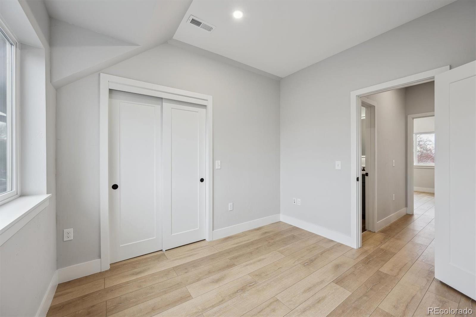 3908 Mariposa Street