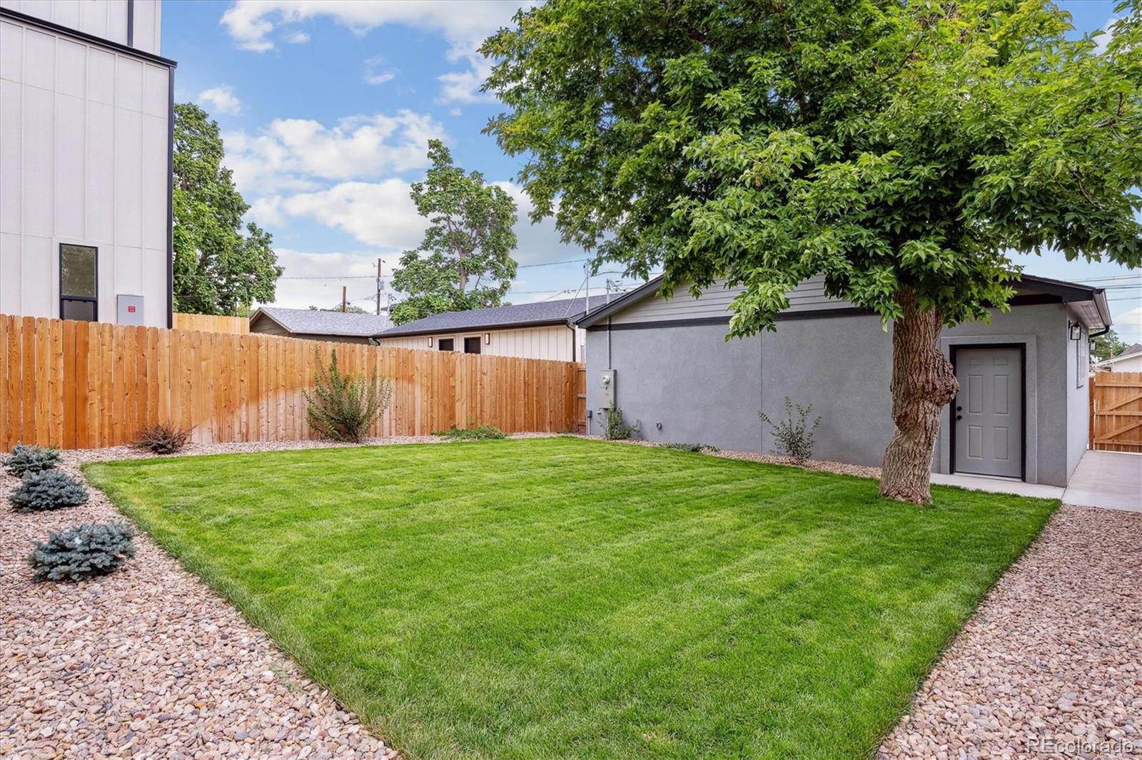 3908 Mariposa Street