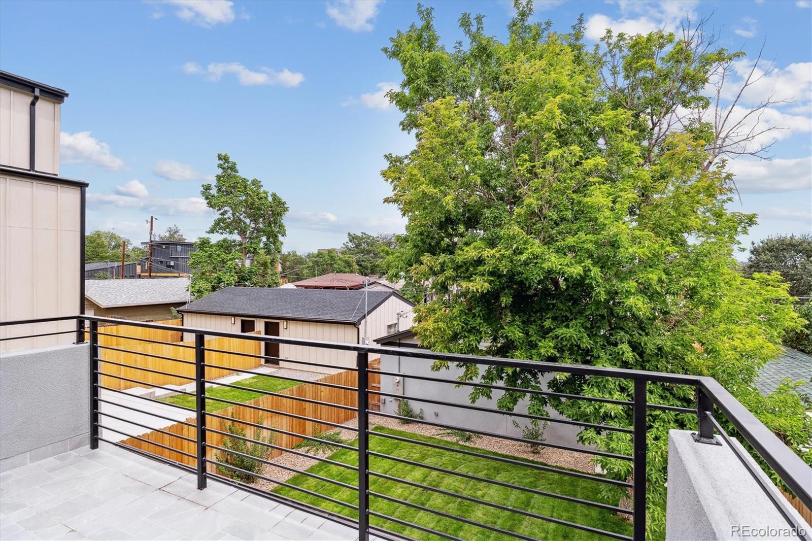 3908 Mariposa Street