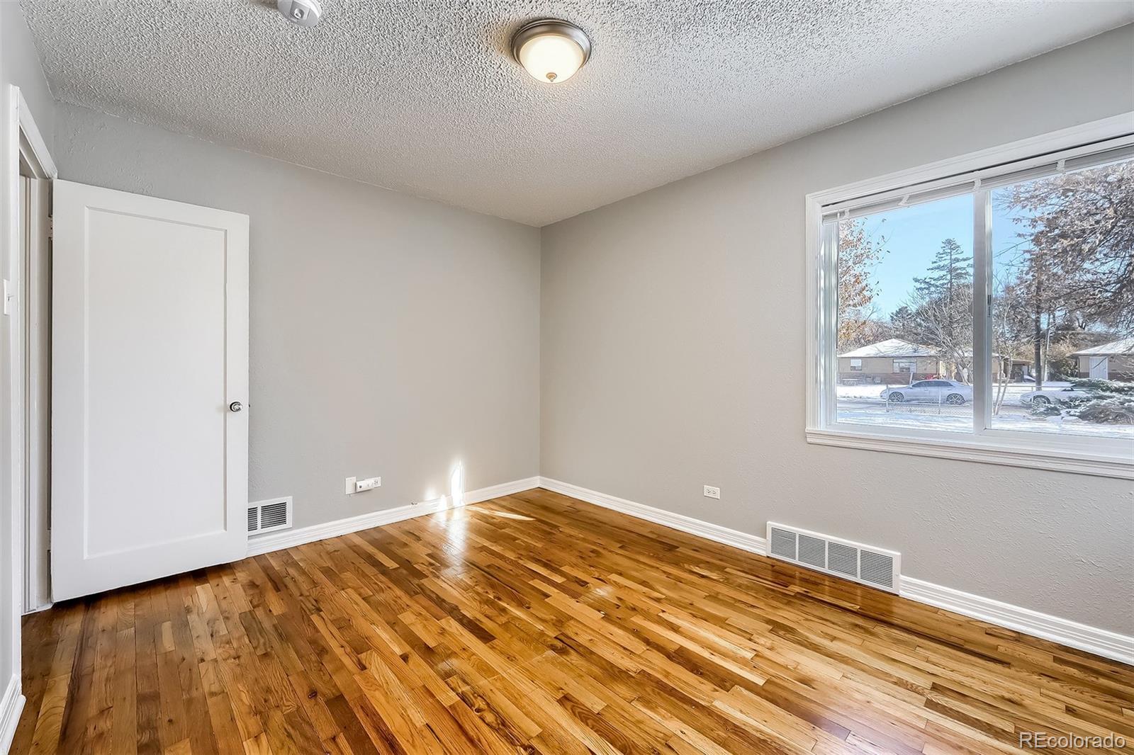 1945 Yosemite Street