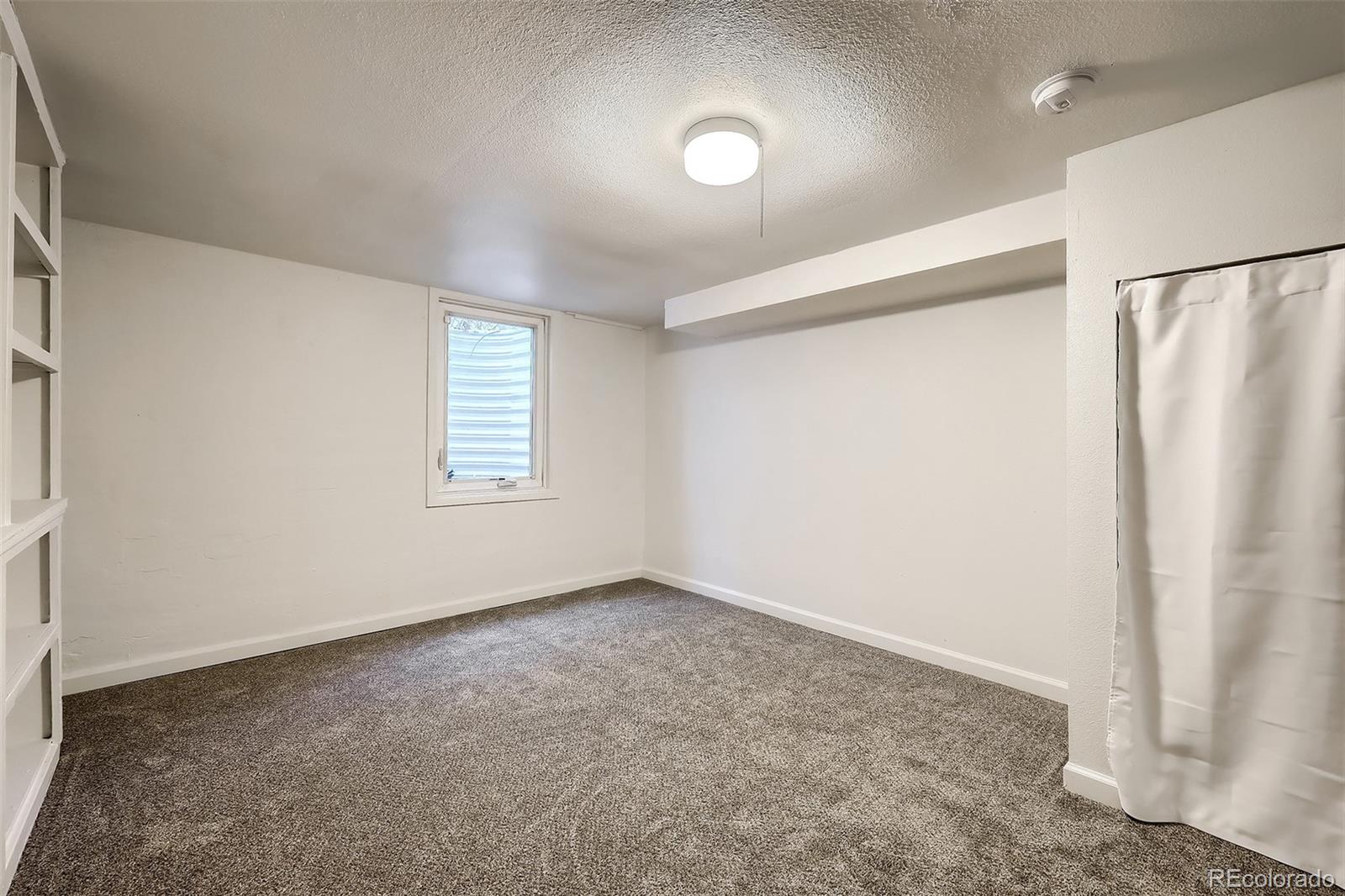 1945 Yosemite Street