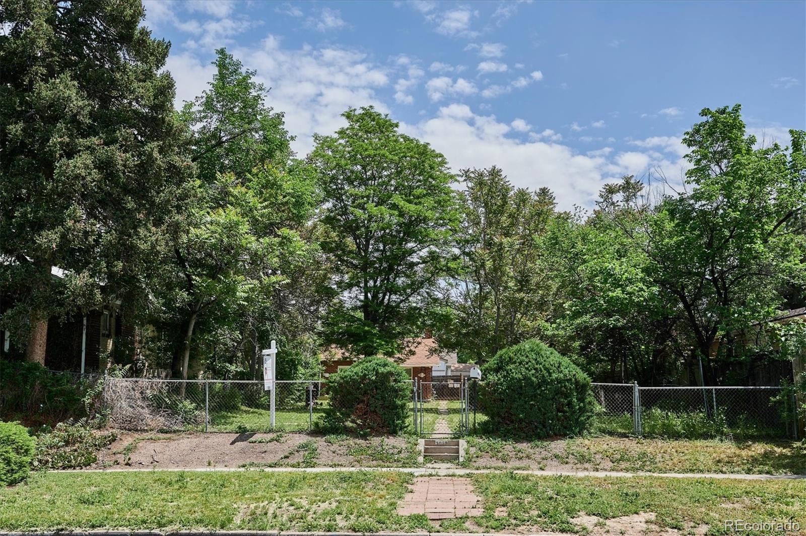 3012 N Josephine Street