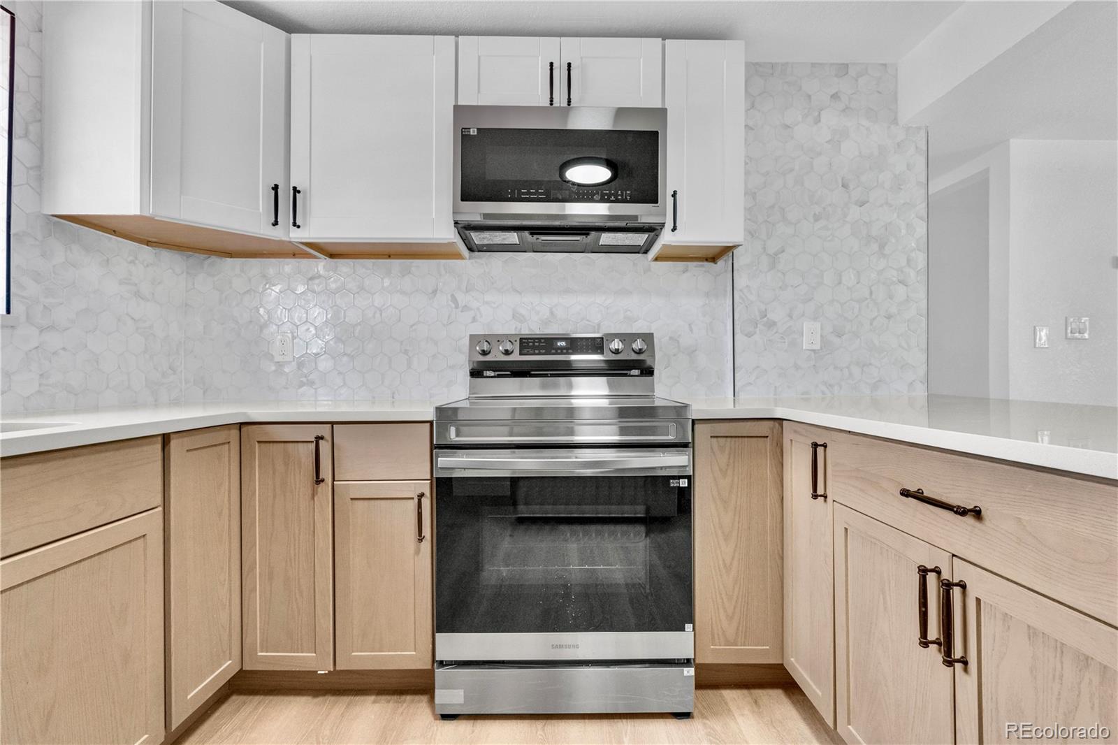 888-882 Wolff Street