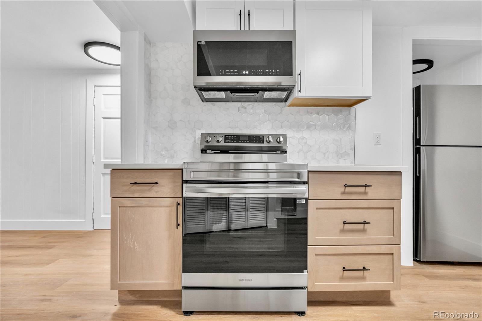 888-882 Wolff Street