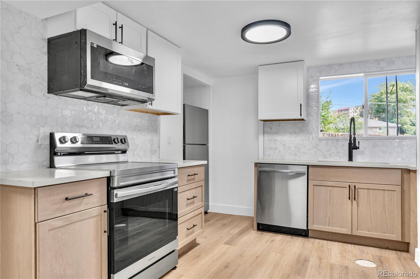 888-882 Wolff Street