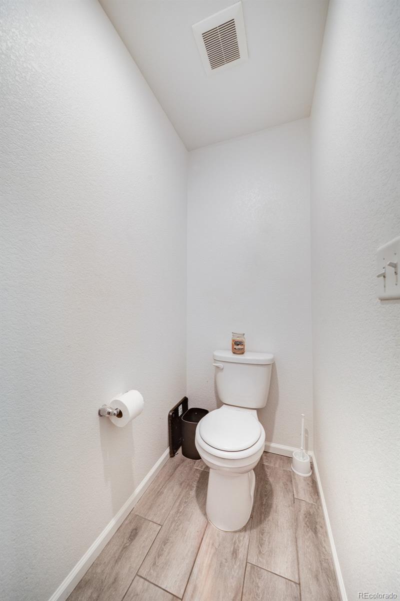 21538 E 59th Place