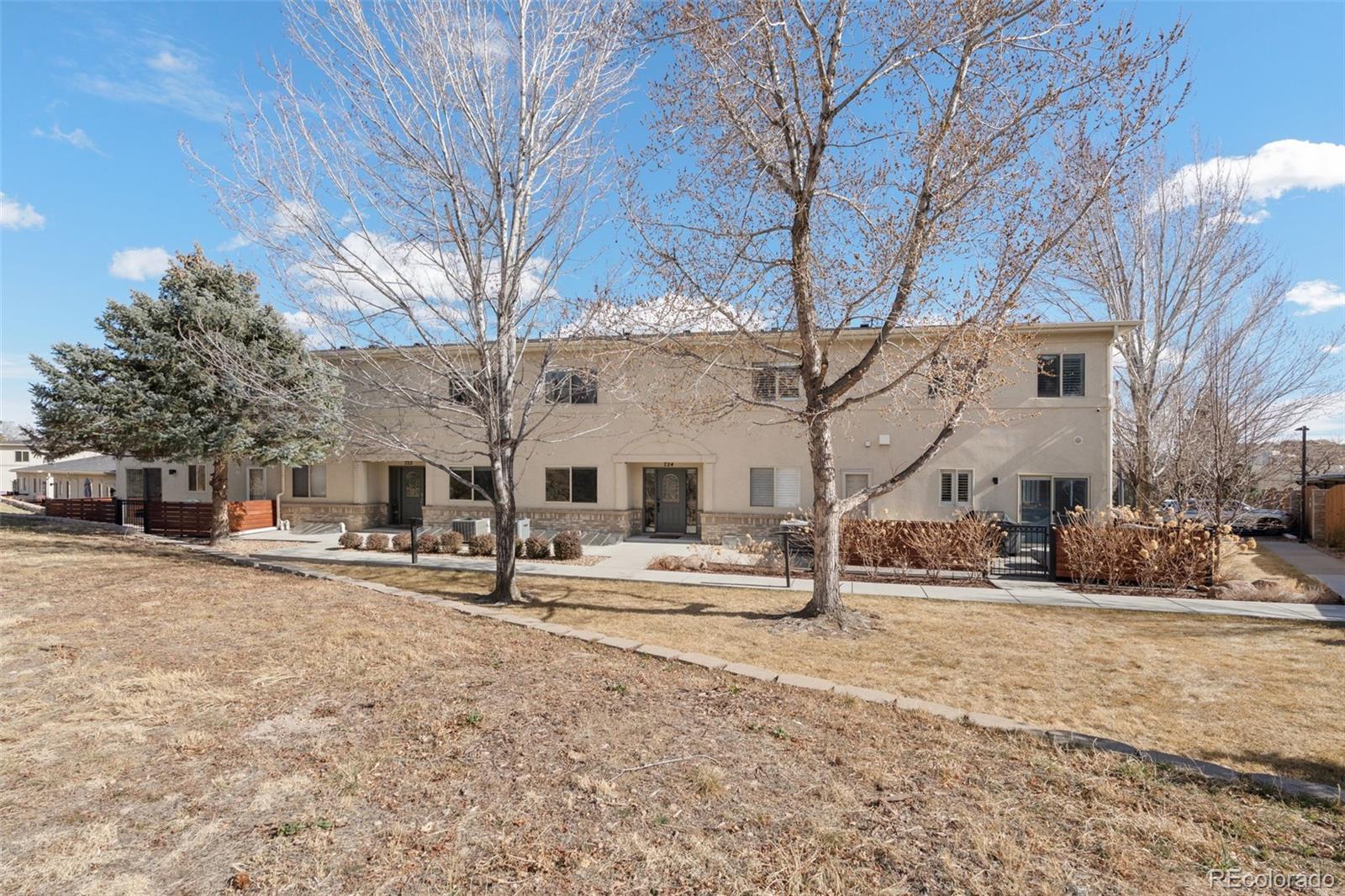 724 Elm Circle