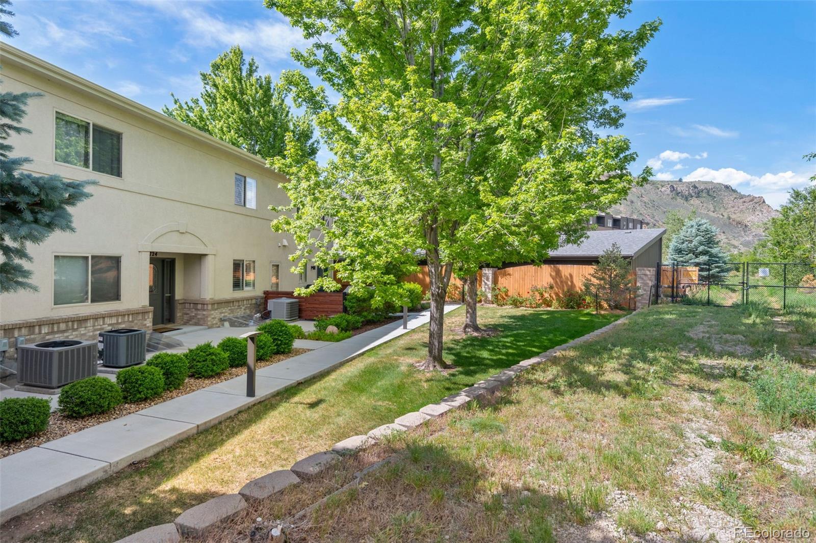 724 Elm Circle
