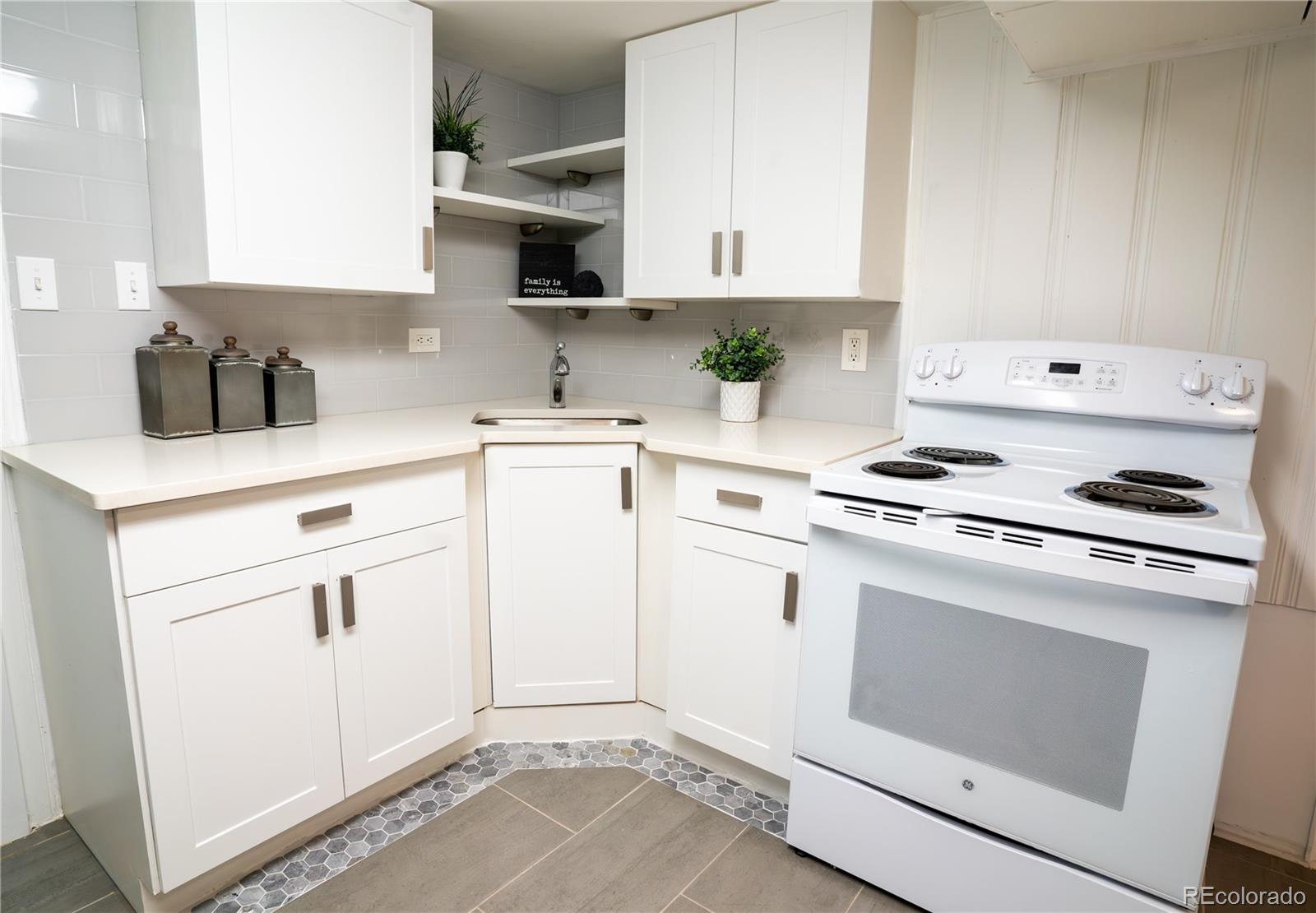 2810 S Sherman Street