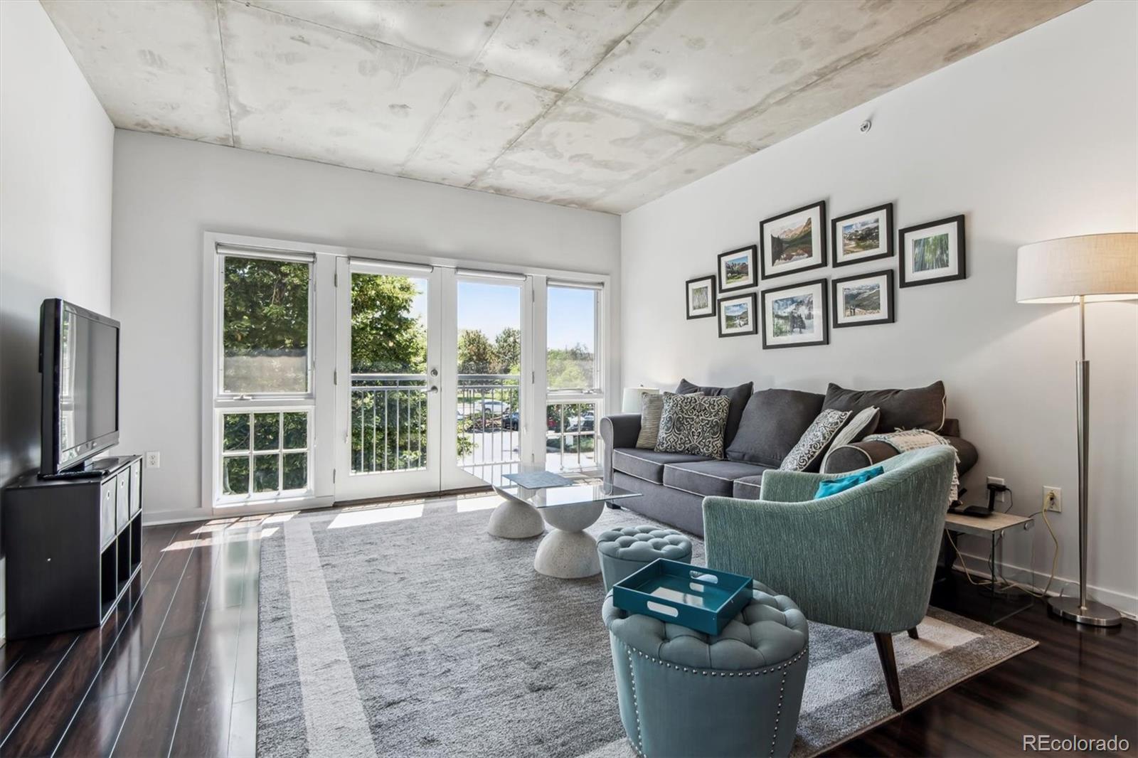 275 S Harrison Street Unit: 208