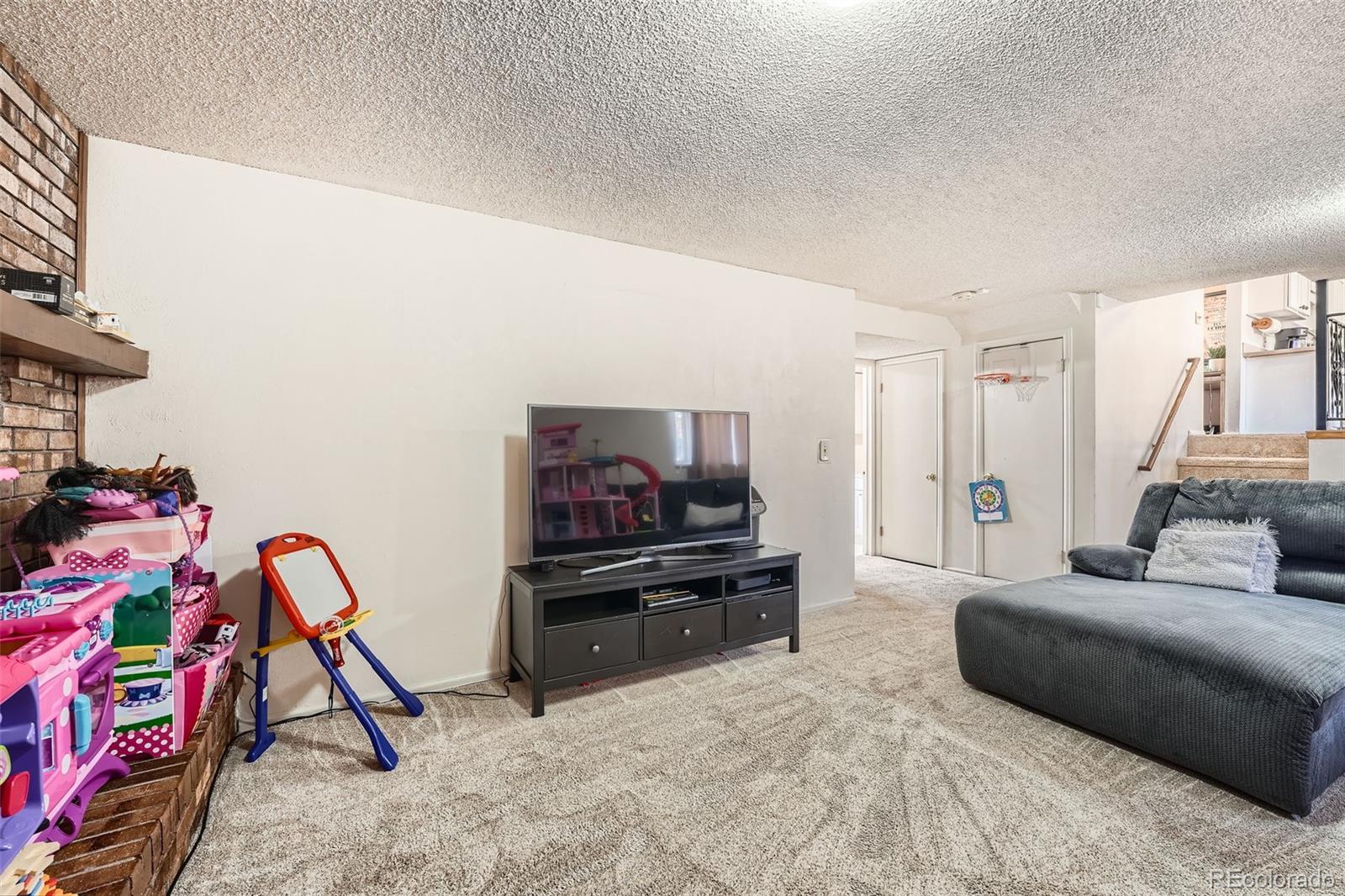 15341 E Arkansas Place