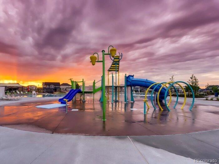 275 Gold Maple Street