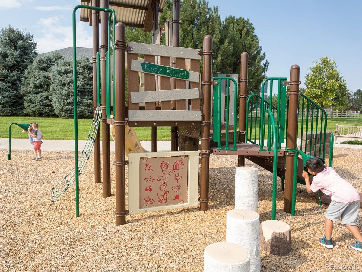 275 Gold Maple Street