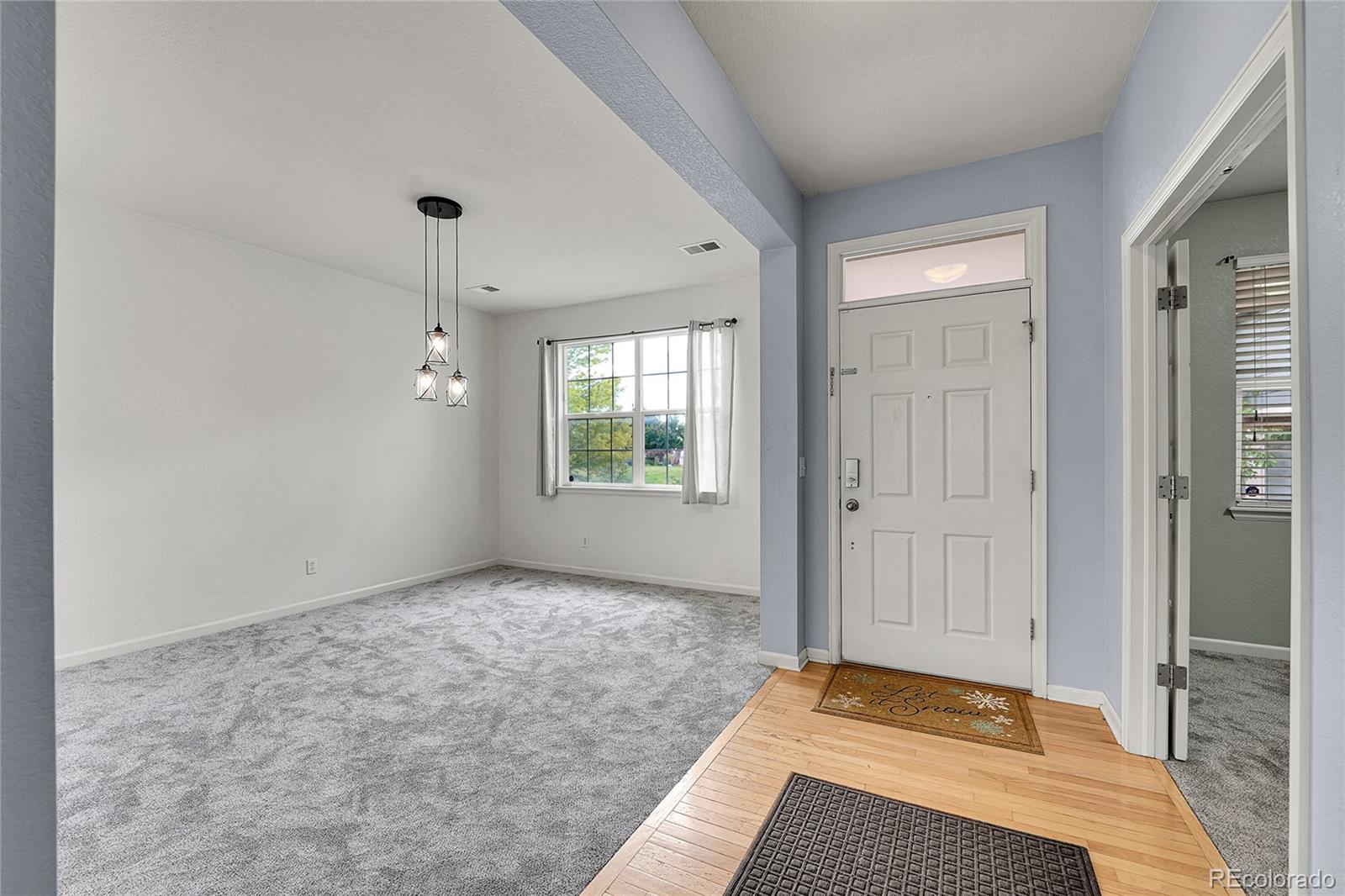 275 Gold Maple Street