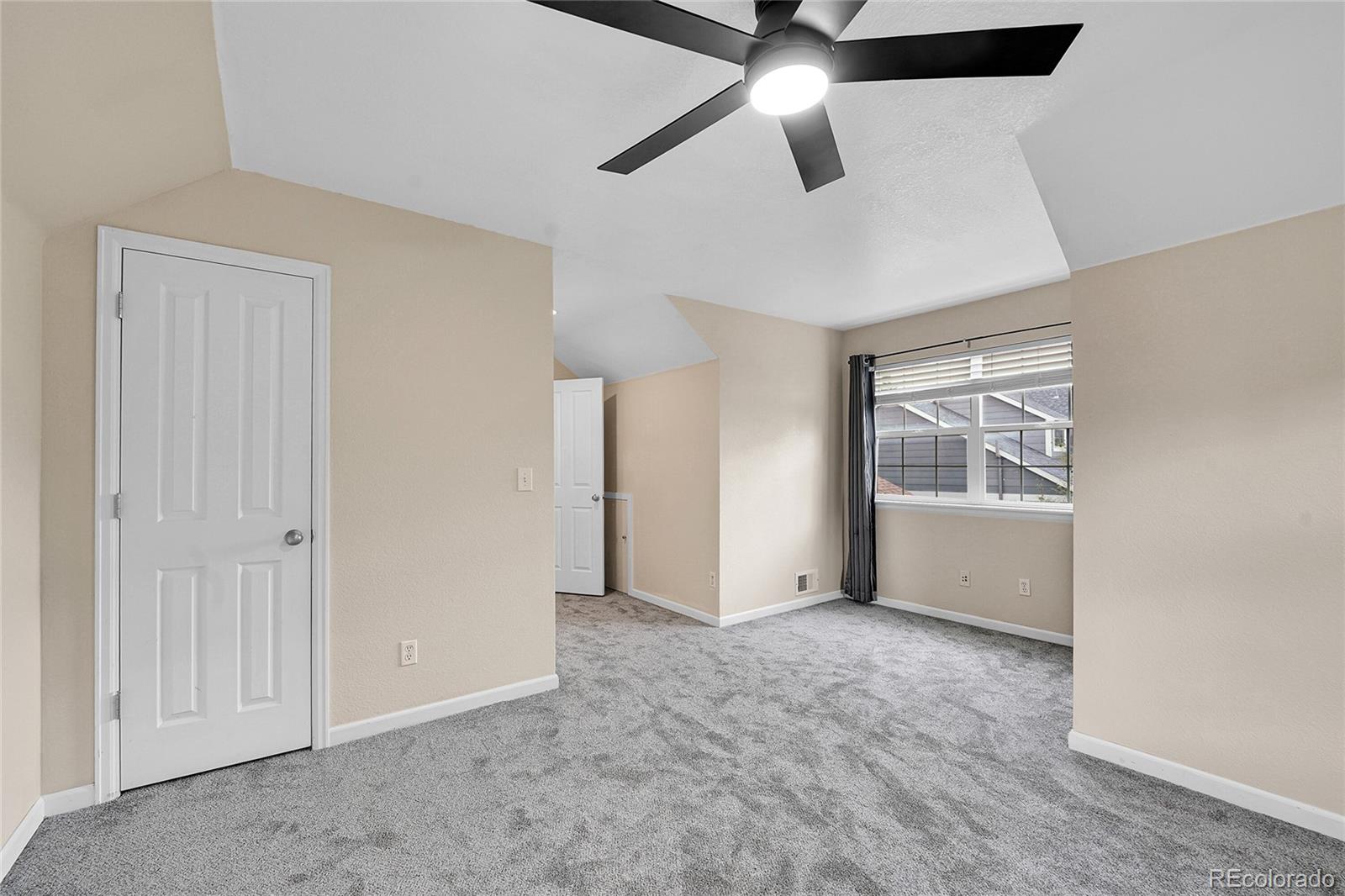 275 Gold Maple Street