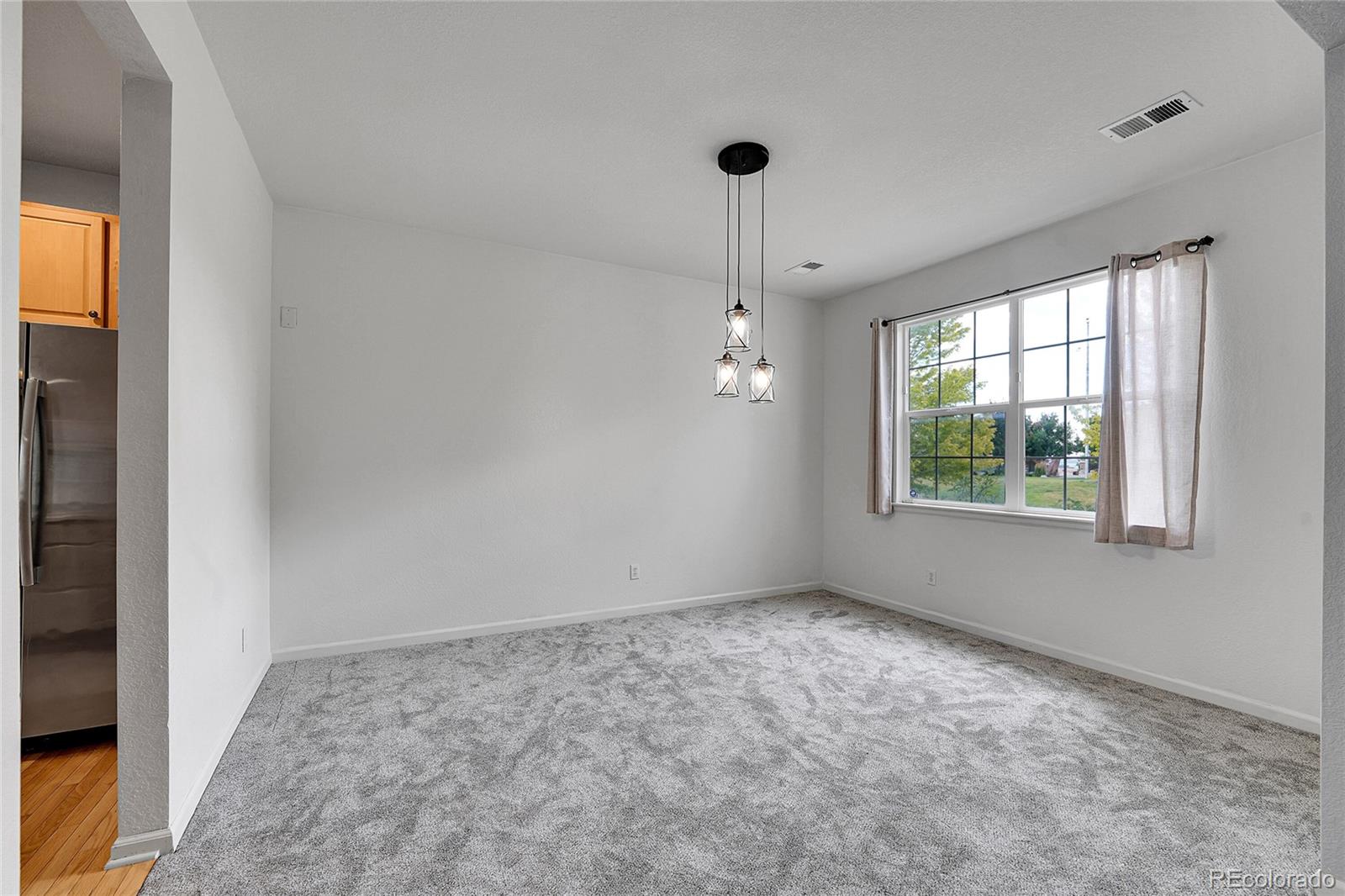 275 Gold Maple Street