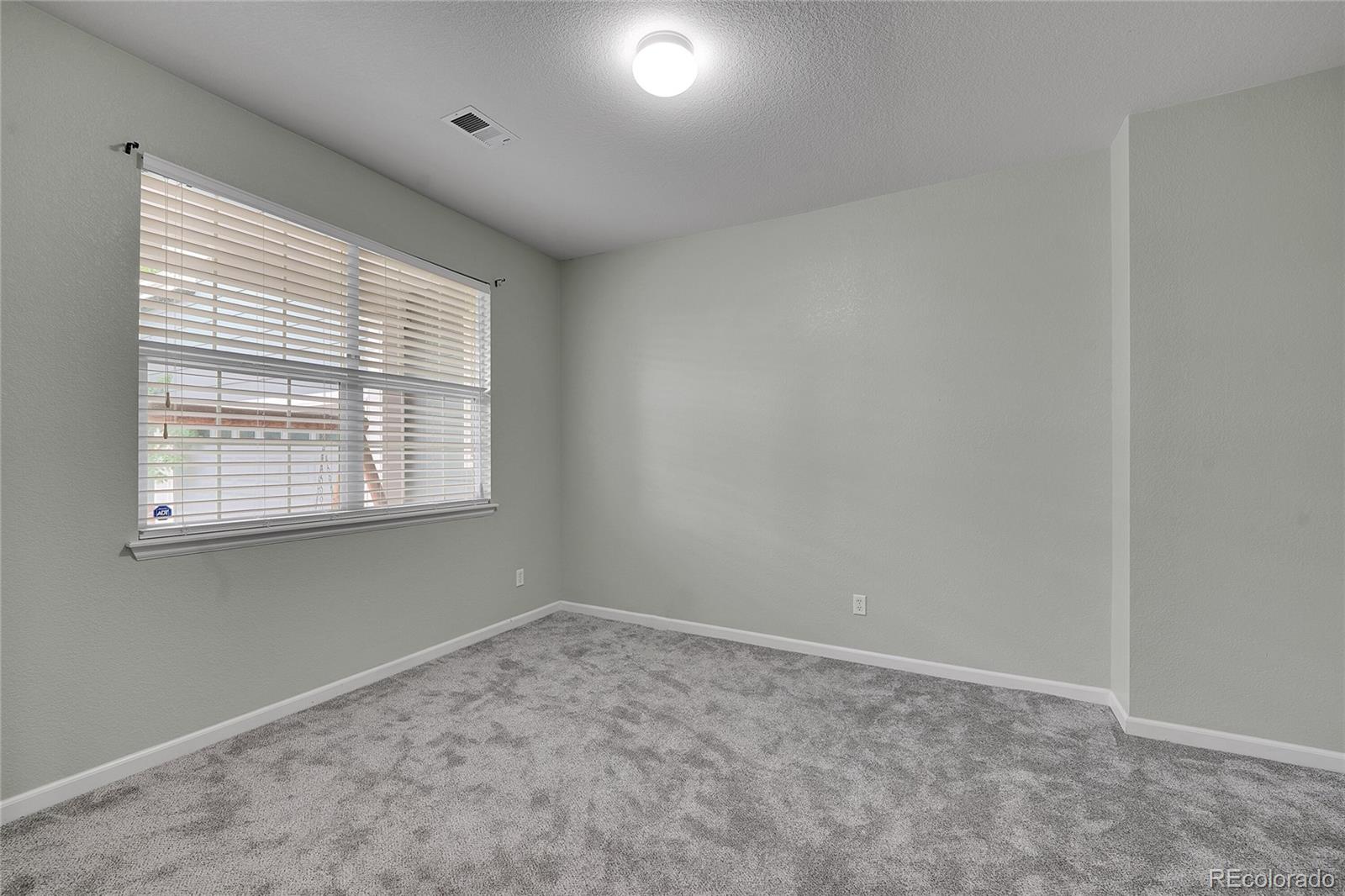 275 Gold Maple Street