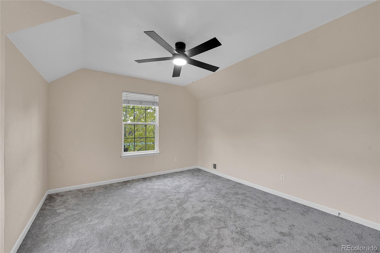 275 Gold Maple Street