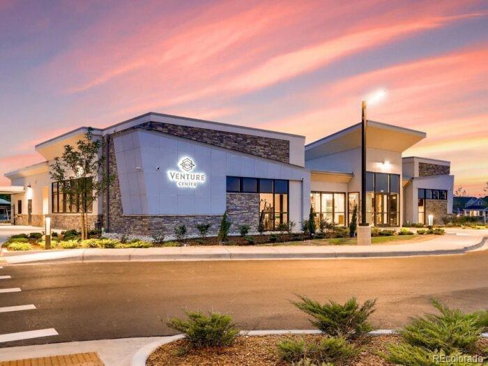 275 Gold Maple Street