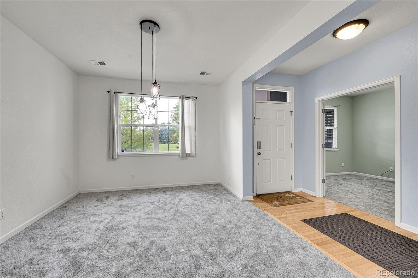 275 Gold Maple Street