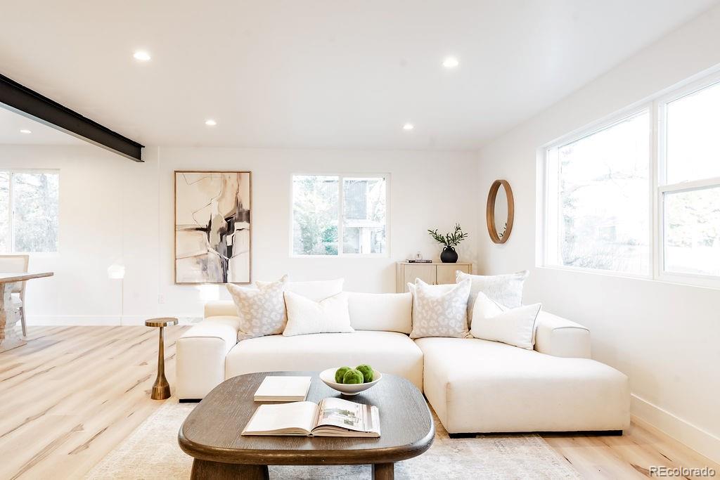 5200 W Ontario Avenue