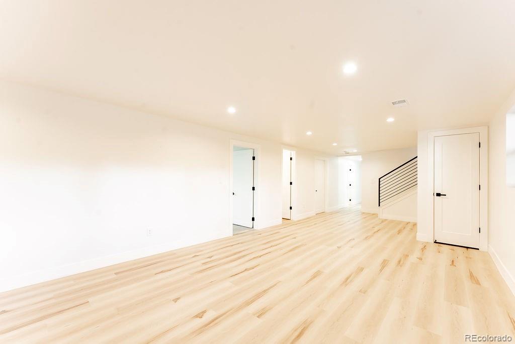 5200 W Ontario Avenue