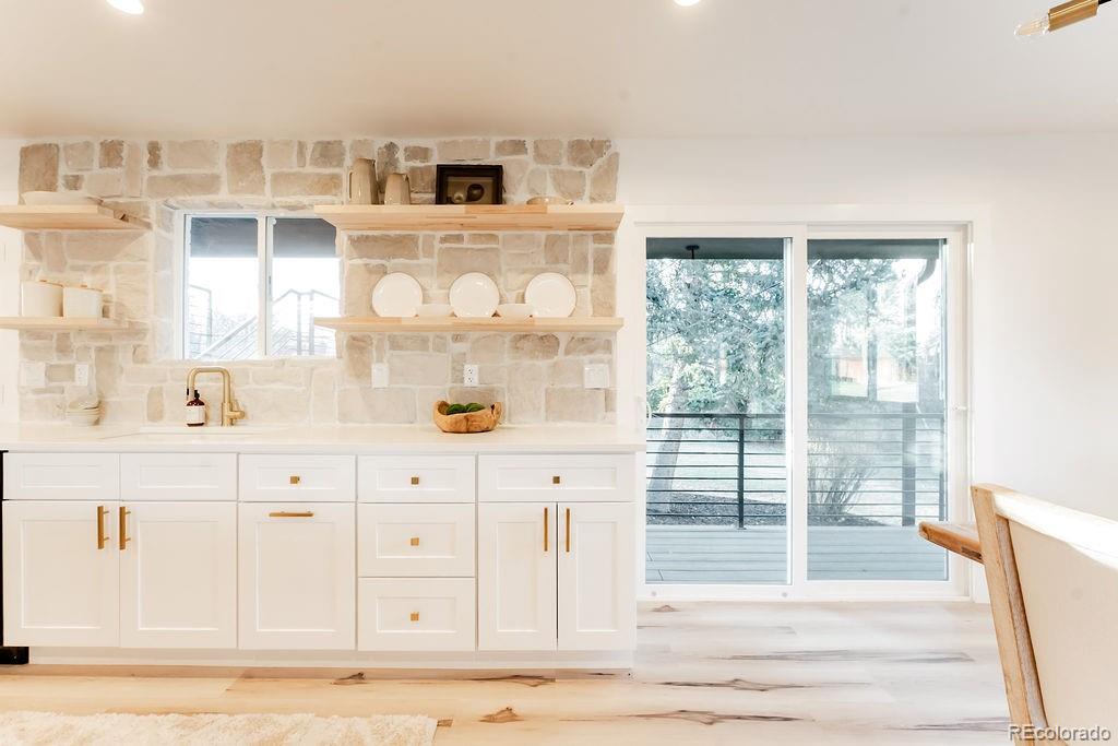 5200 W Ontario Avenue