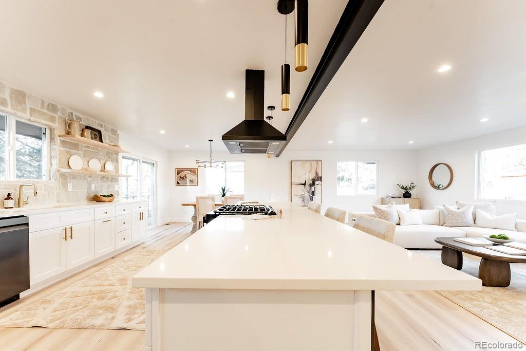 5200 W Ontario Avenue