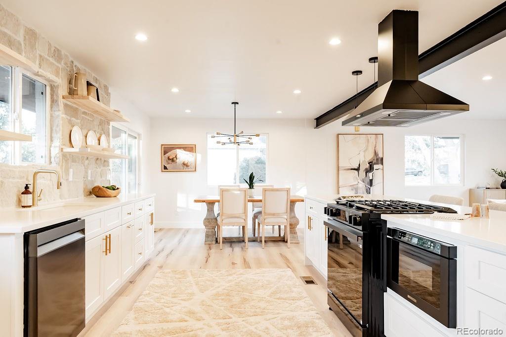 5200 W Ontario Avenue