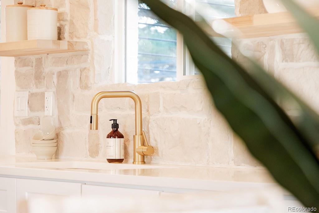 5200 W Ontario Avenue