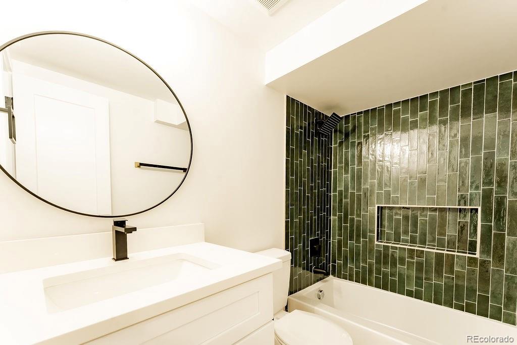 5200 W Ontario Avenue