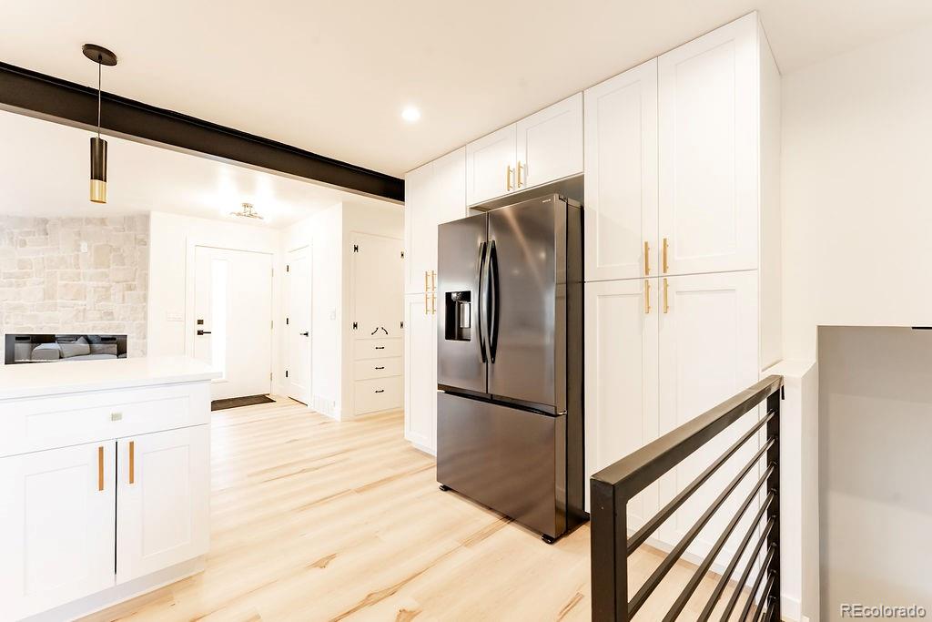 5200 W Ontario Avenue