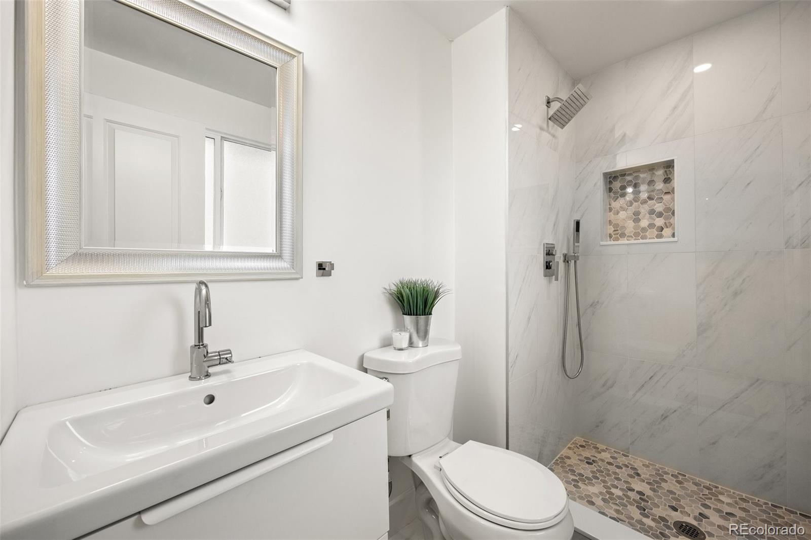 3145 S Beeler Street