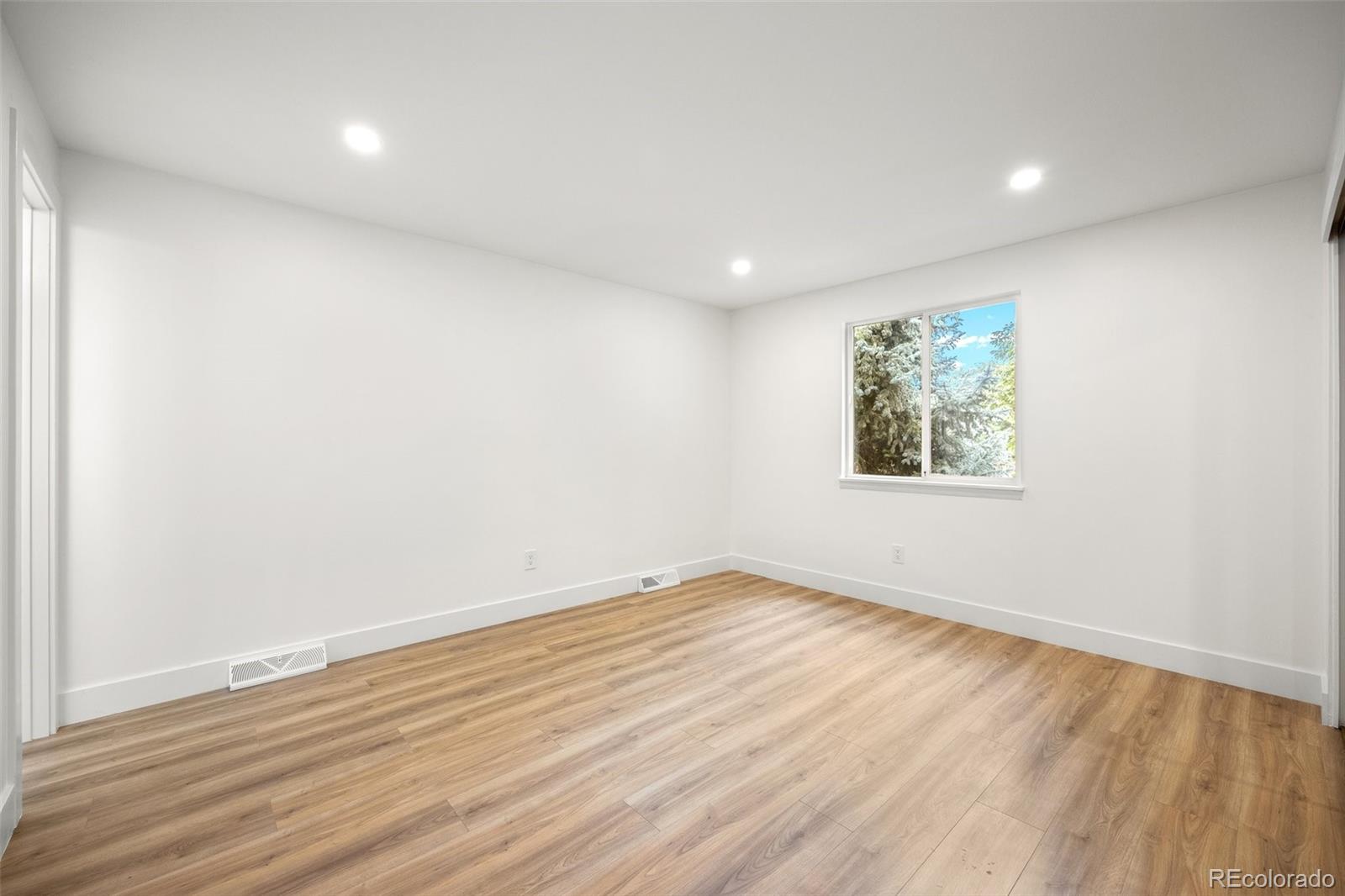 3145 S Beeler Street