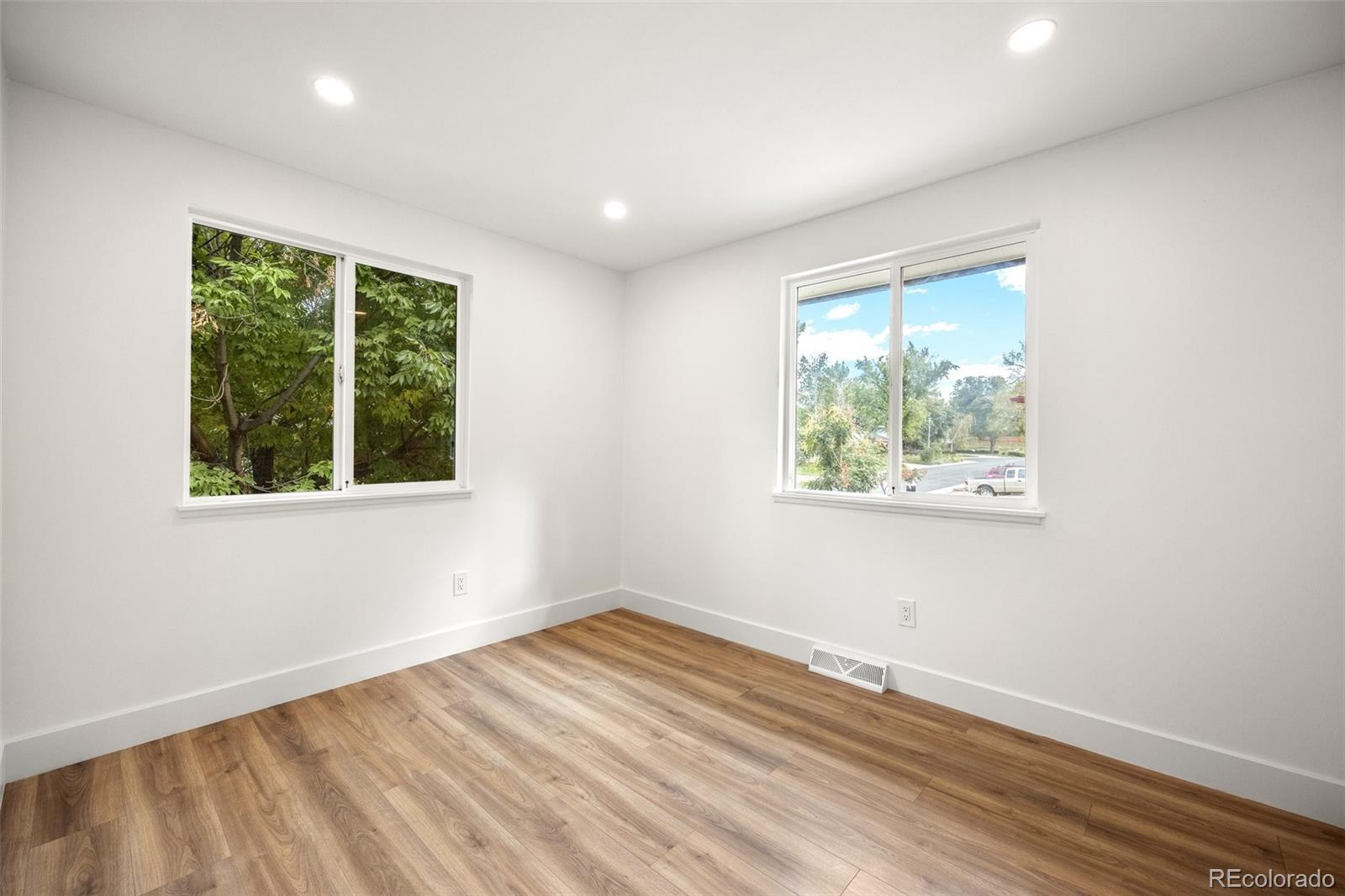 3145 S Beeler Street