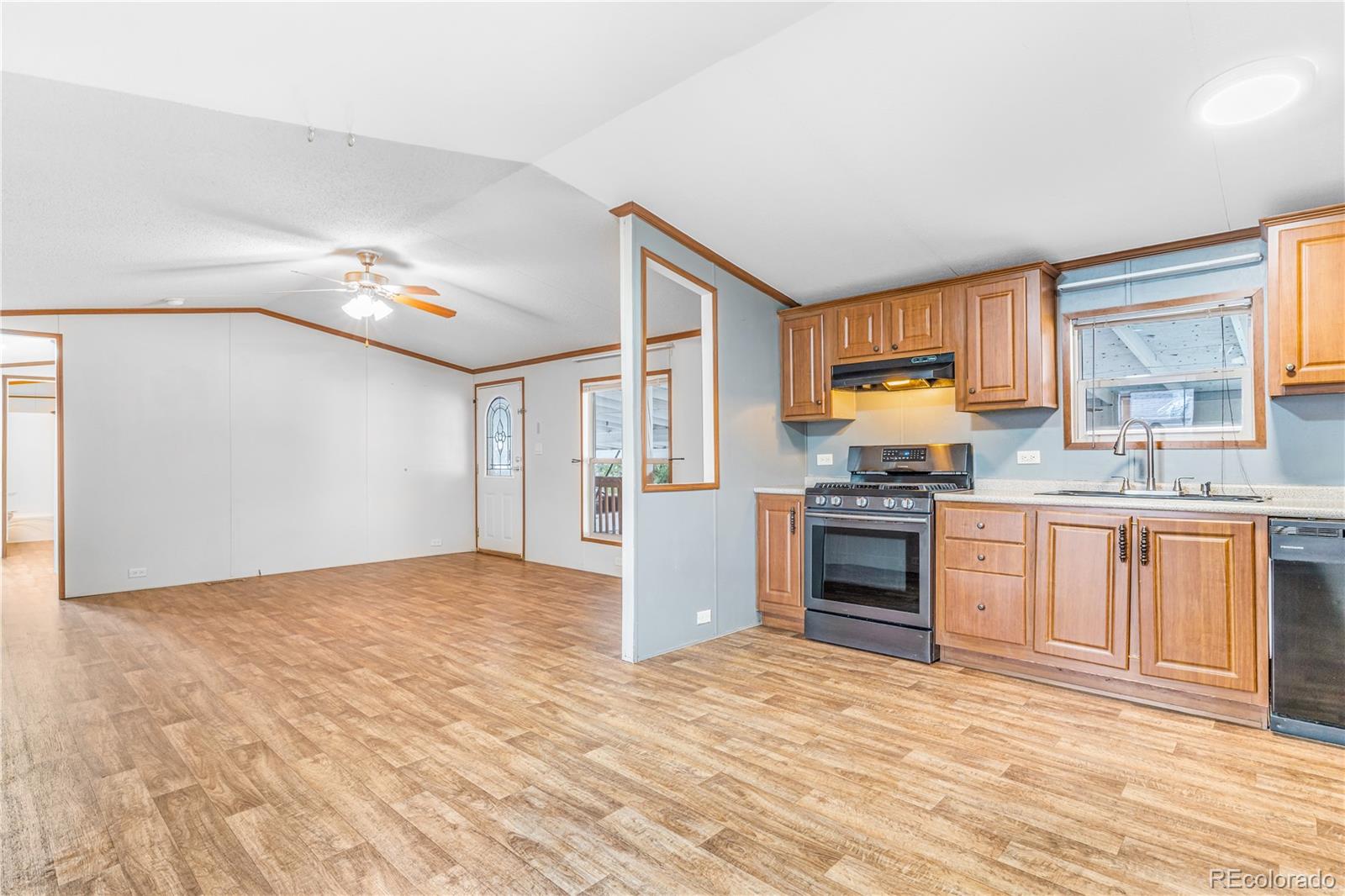 1500 W Thornton Pkwy