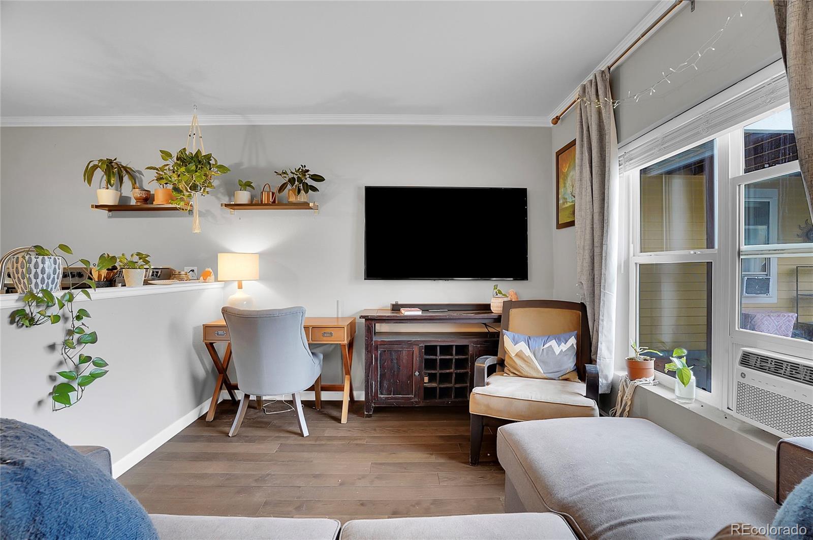 2610 Iris Avenue Unit: 104