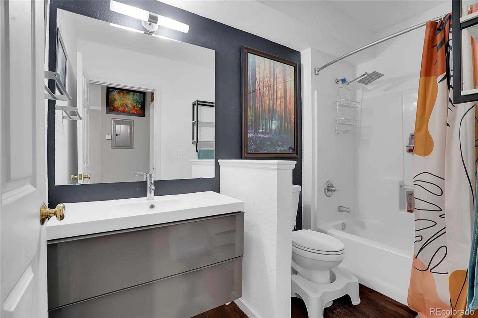 2610 Iris Avenue Unit: 104