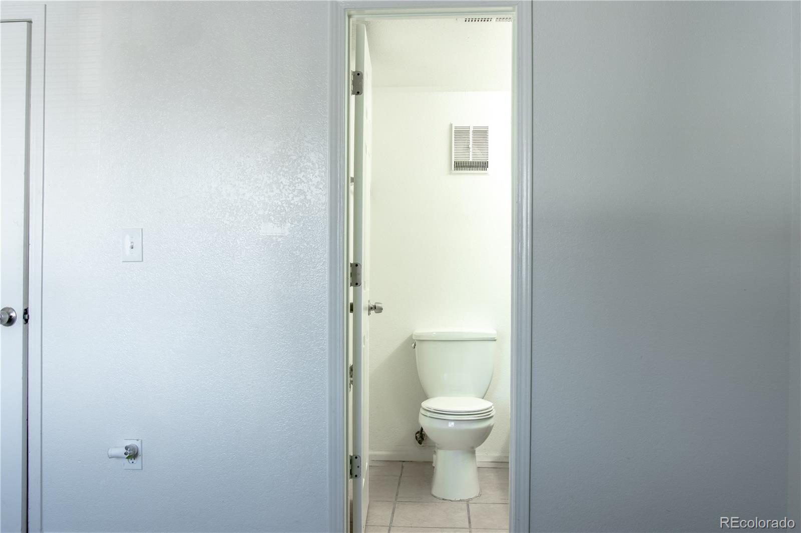 1075 S Elkhart Way Unit: 102