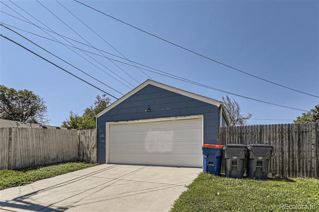 896 Kingston Street