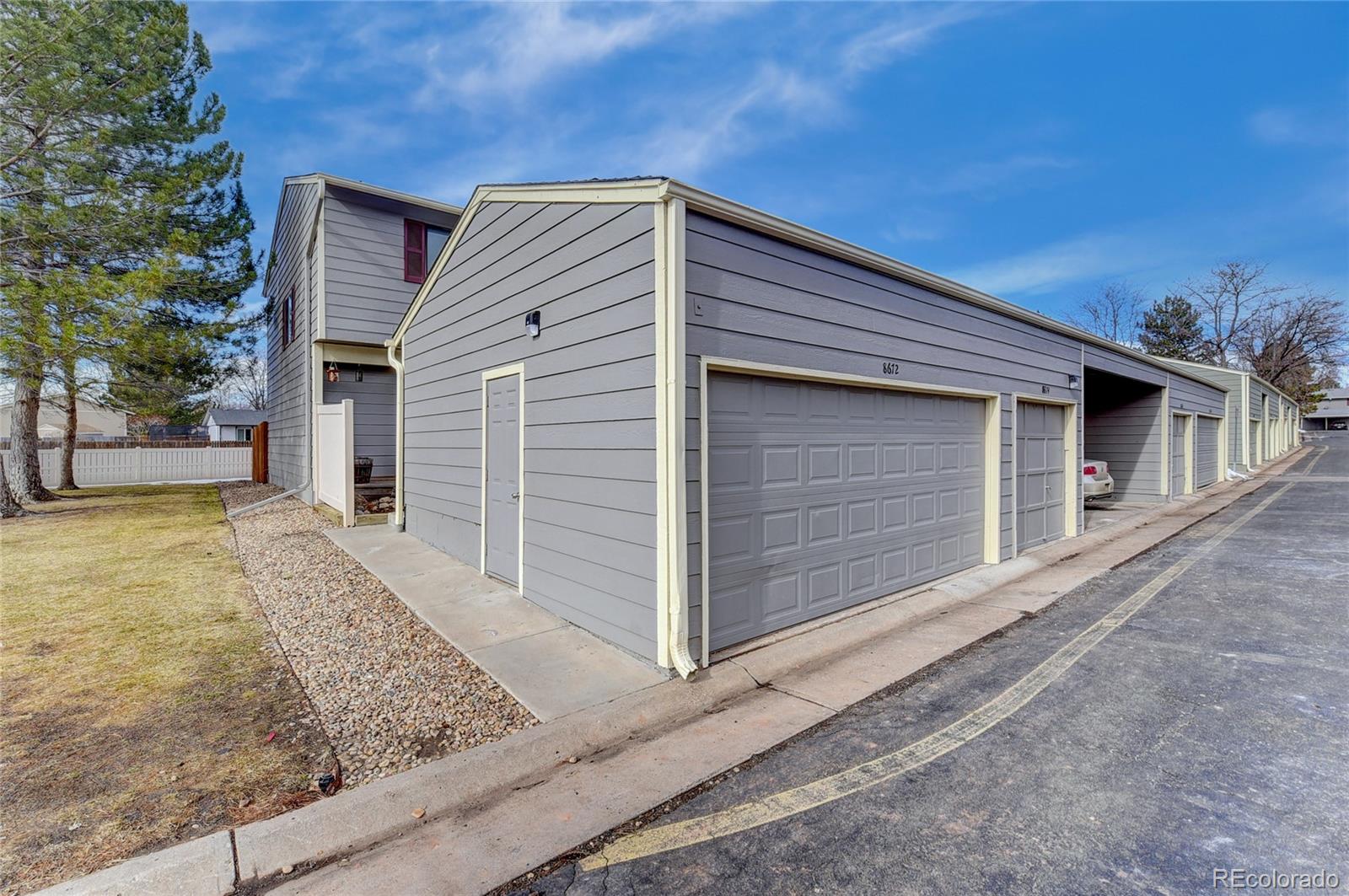 8674 Carr Loop