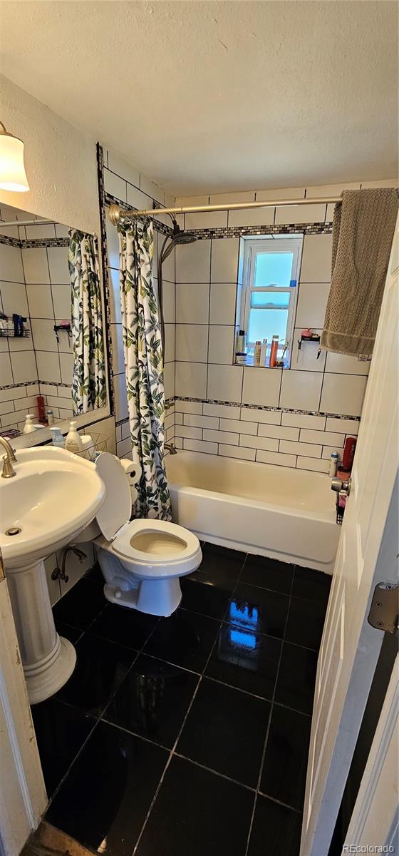 1741 N Argonne Street