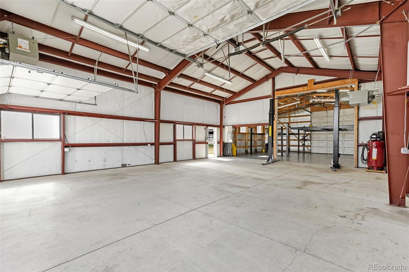 10661 E 152nd Avenue