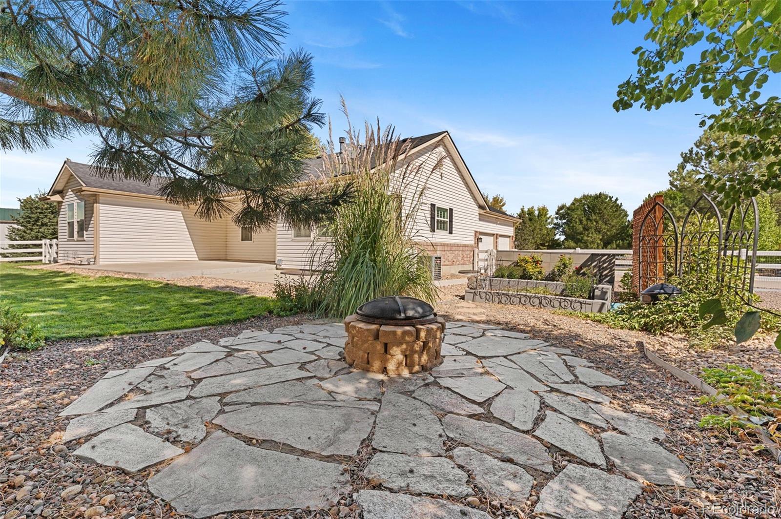 10661 E 152nd Avenue