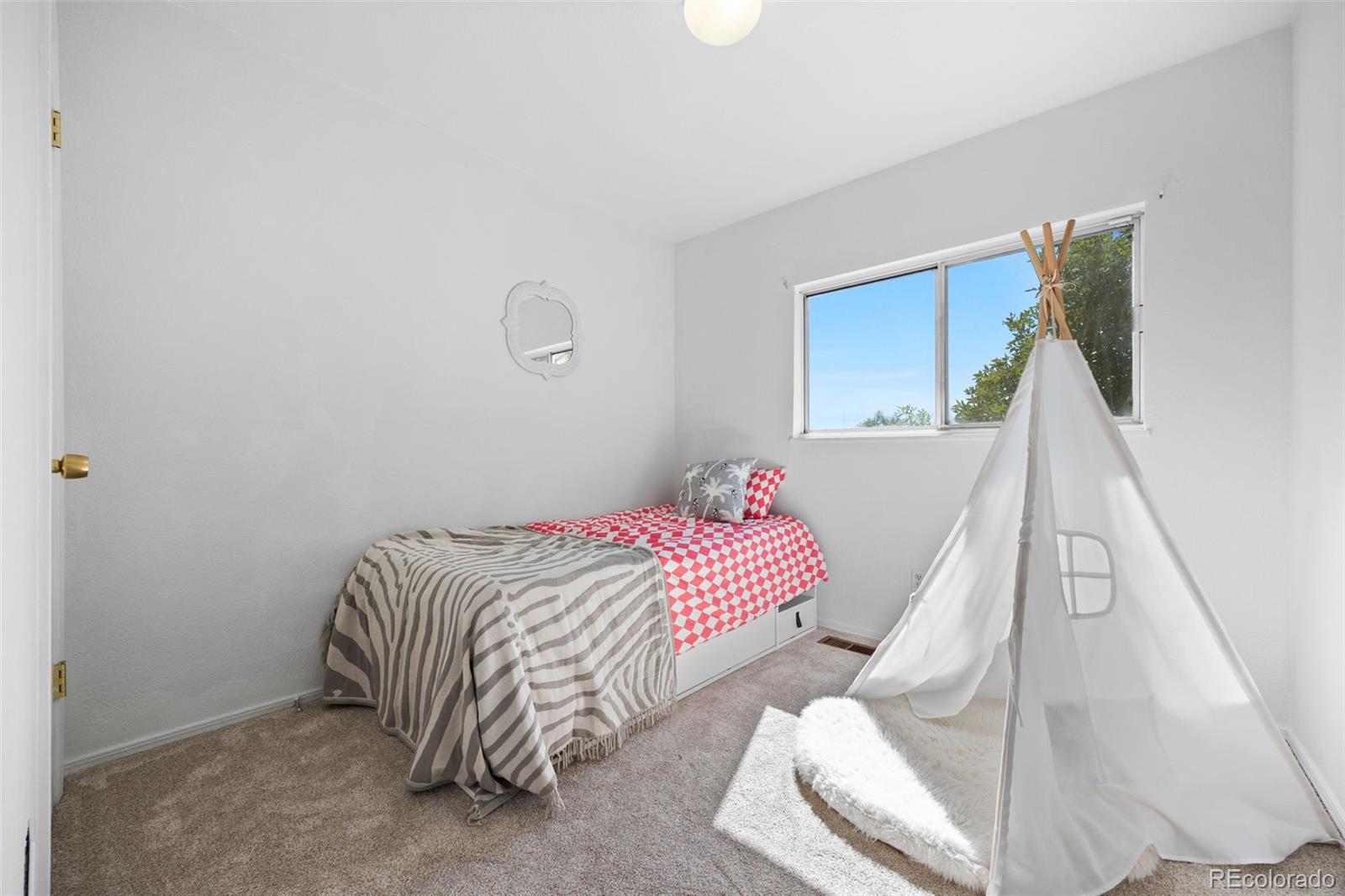 19856 E Eastman Avenue