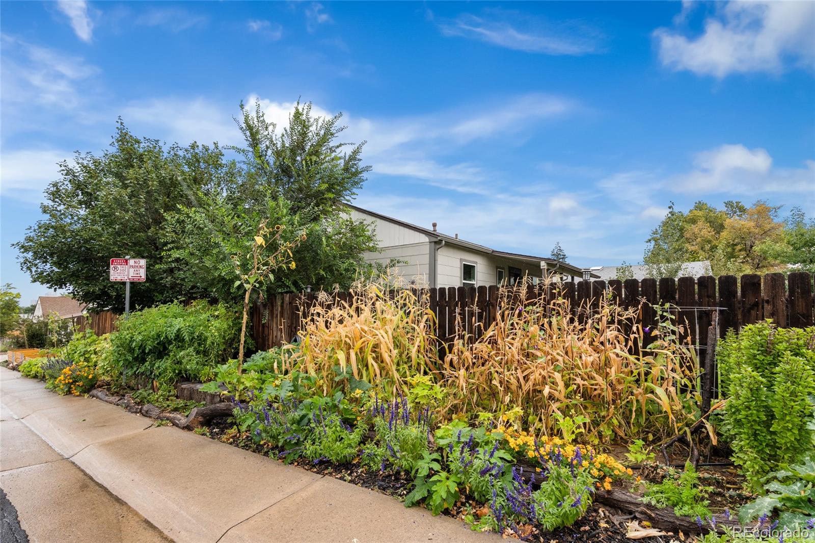 1395 W Exposition Avenue