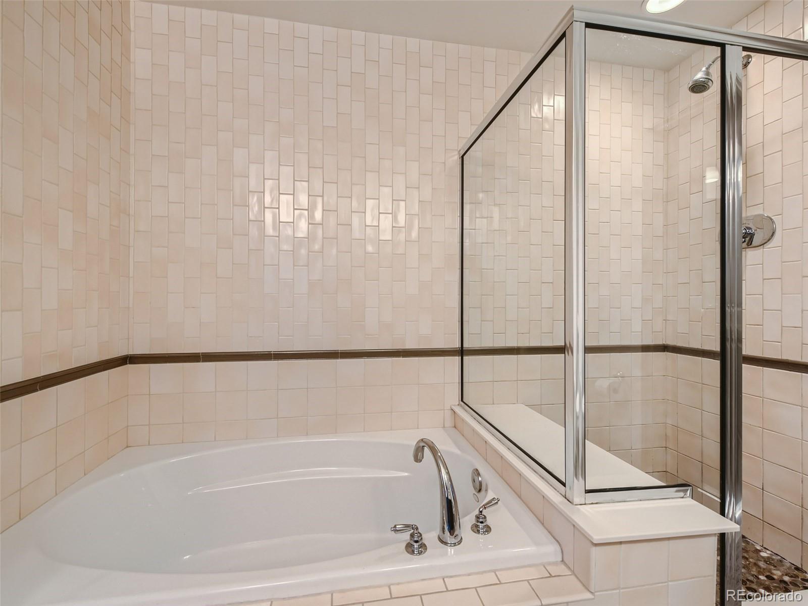 2001 Lincoln Street Unit: 1412