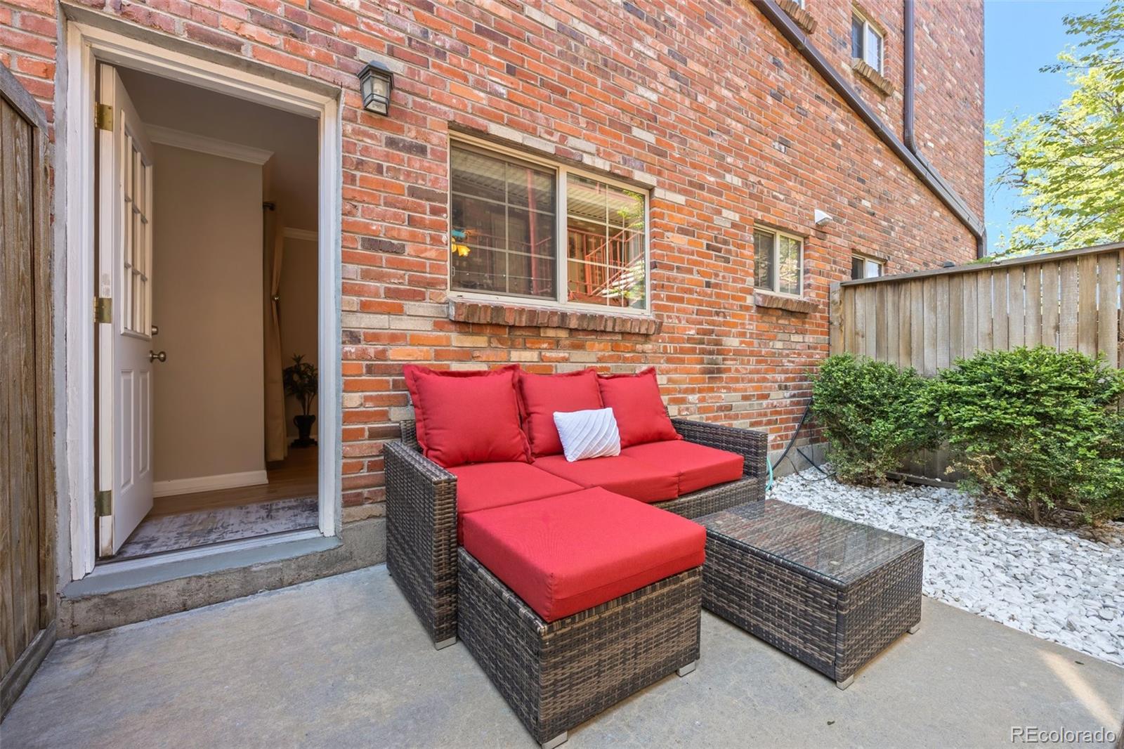 30 N Emerson Street Unit: 102