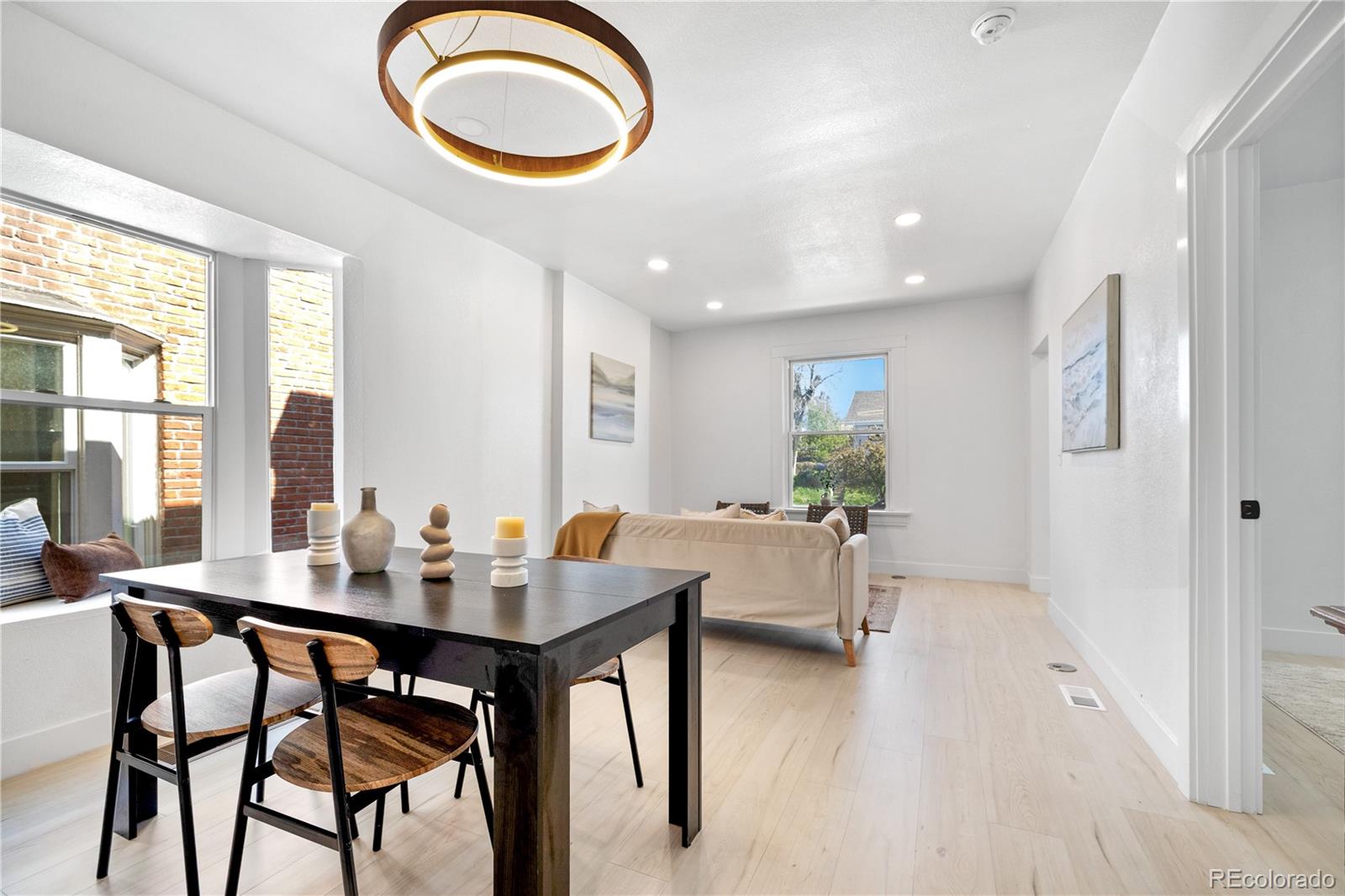 2207 E 25th