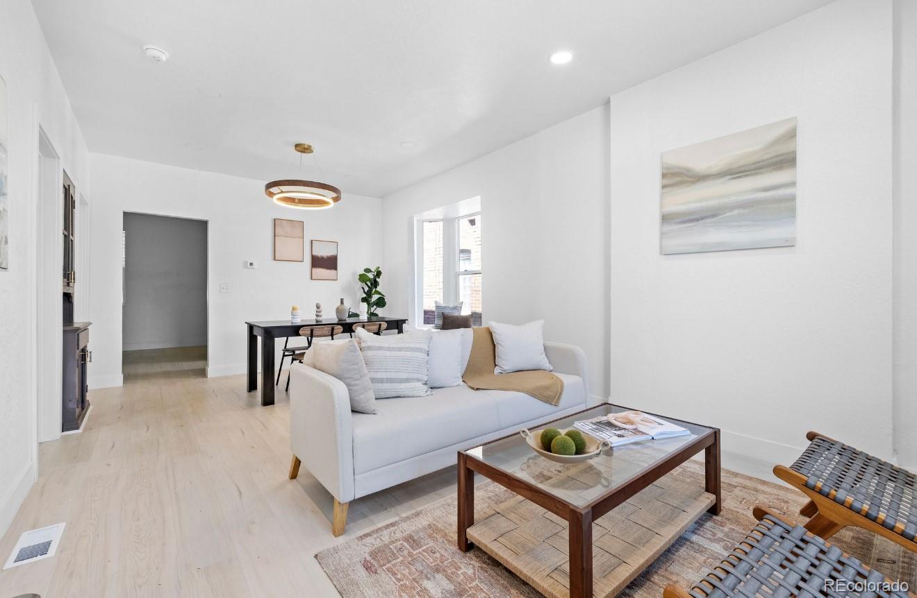 2207 E 25th